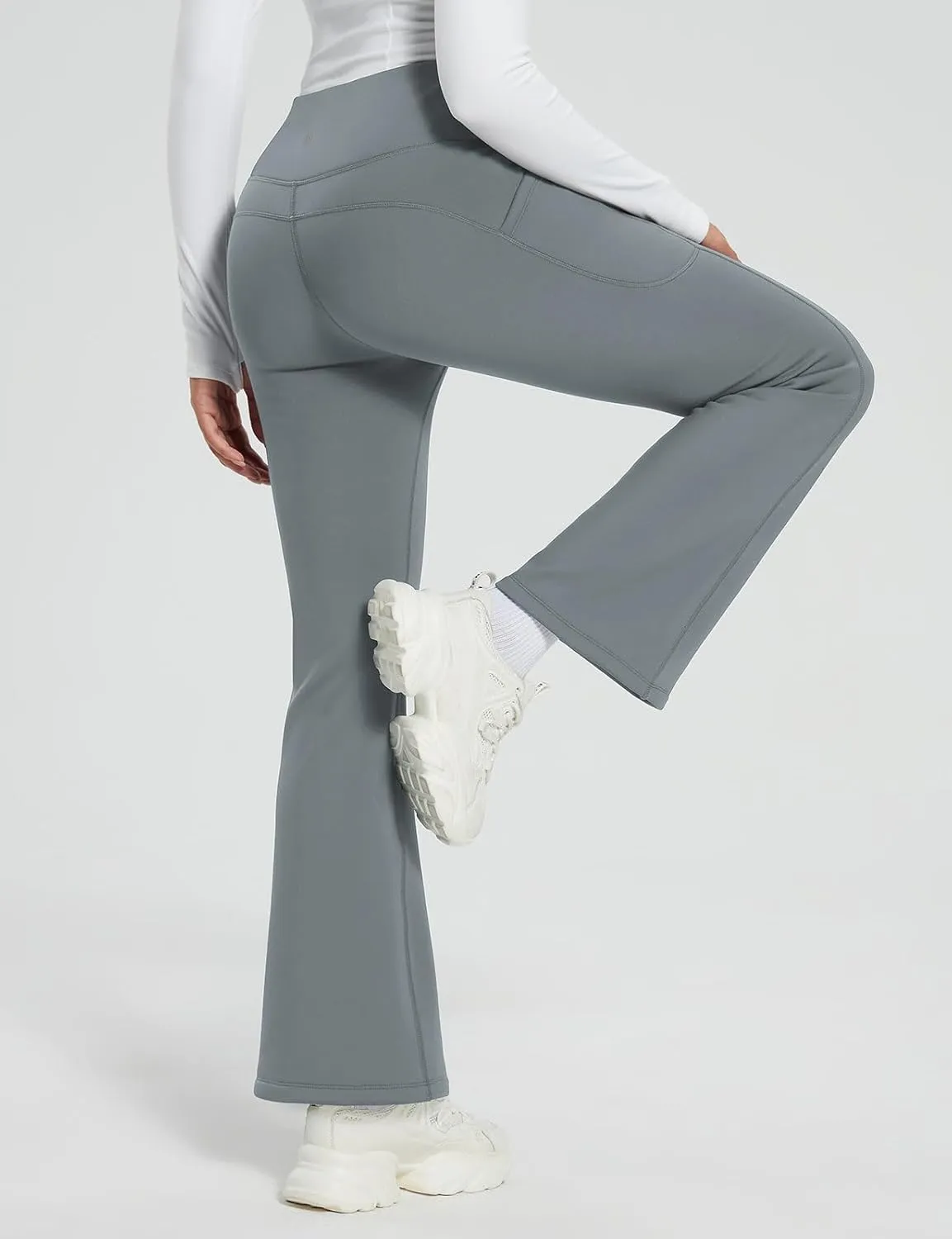 baleaf Women's Thick Fleece Lined Leggings Winter Warm Thermal Tummy Control Flare Yoga Pants Pockets Bootcut Snow Ski Pants