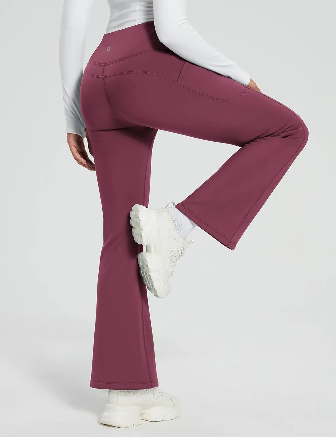 baleaf Women's Thick Fleece Lined Leggings Winter Warm Thermal Tummy Control Flare Yoga Pants Pockets Bootcut Snow Ski Pants