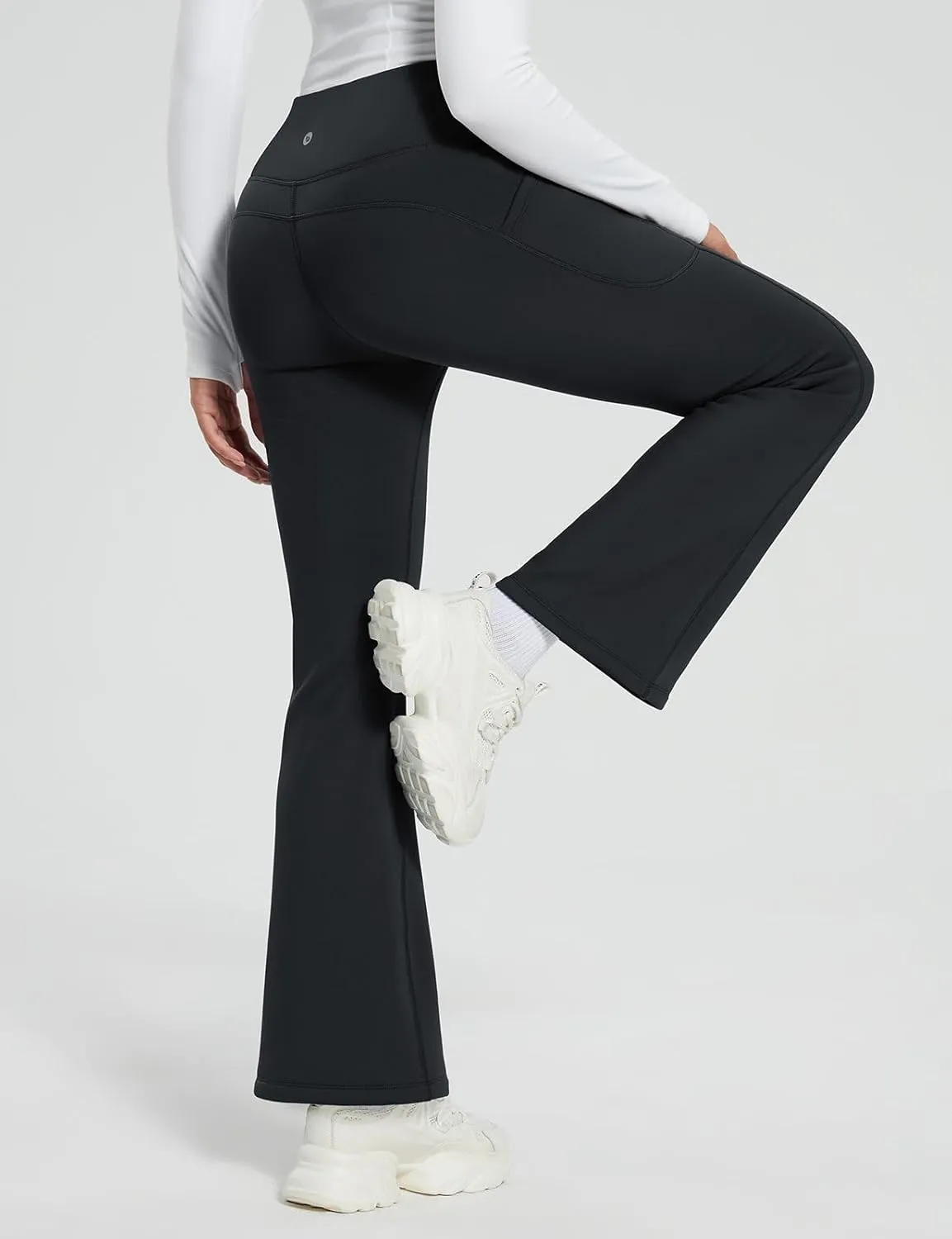 baleaf Women's Thick Fleece Lined Leggings Winter Warm Thermal Tummy Control Flare Yoga Pants Pockets Bootcut Snow Ski Pants