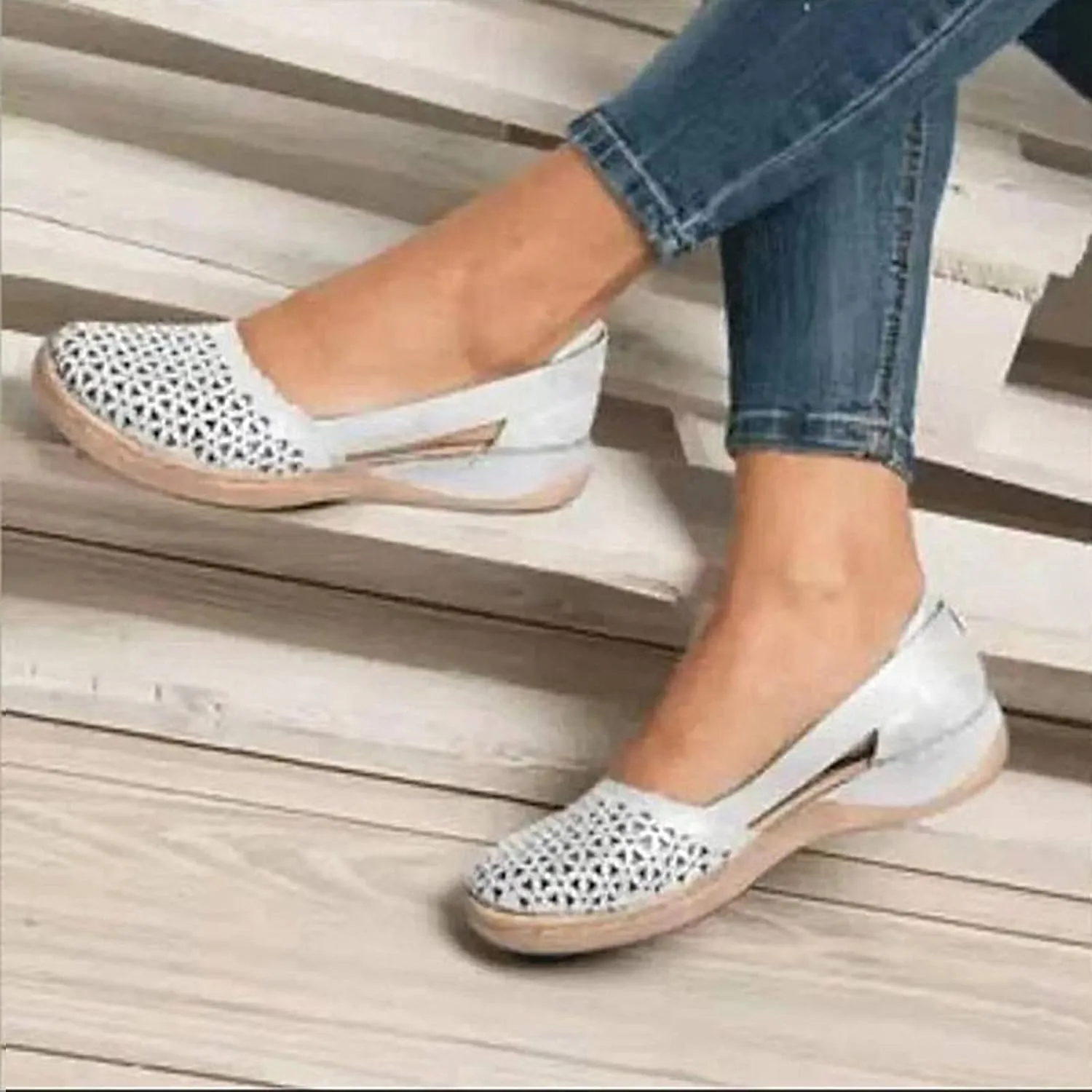 Flat Sandals for Women Closed Toe, Women Dressy Summer Closed Toe Sandals with Arch Support Summer Wide Width Orthopedic Sandal Slip On Walking Shoes