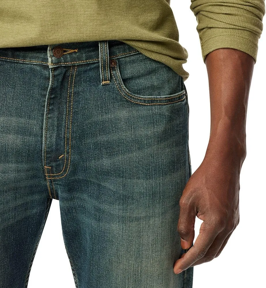 Levi Strauss Signature Gold Men's Regular Fit Flex Jeans (Available in Big & Tall)