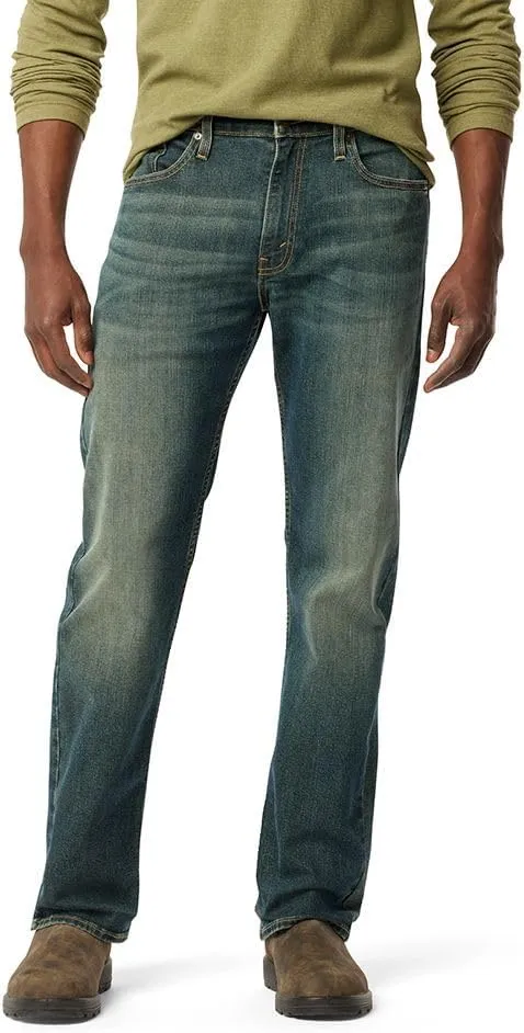 Levi Strauss Signature Gold Men's Regular Fit Flex Jeans (Available in Big & Tall)