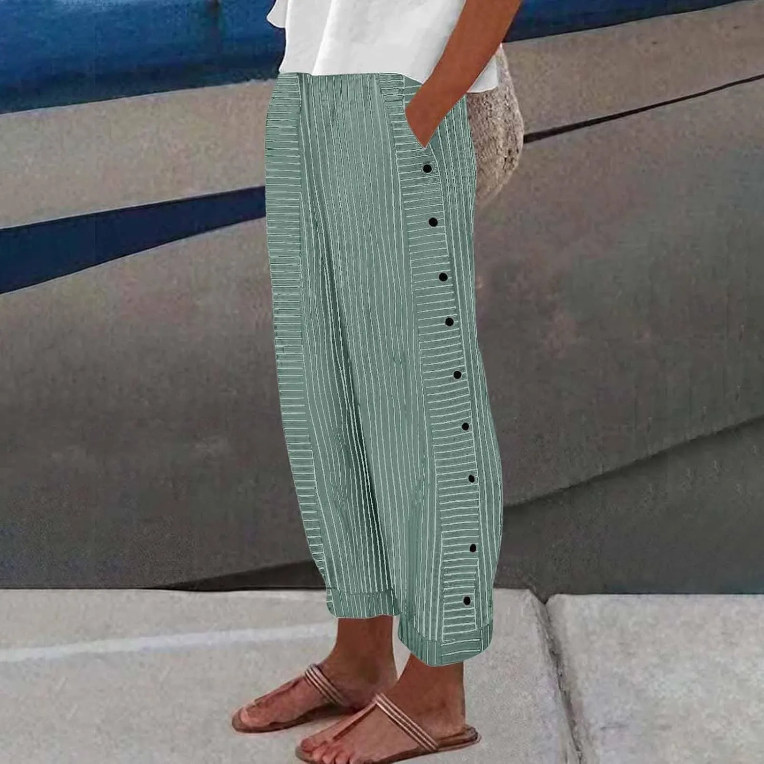 Striped Linen Pants Women Elastic High Waisted Cropped Pants Side Button Summer Vacation Capri Pants with Pockets