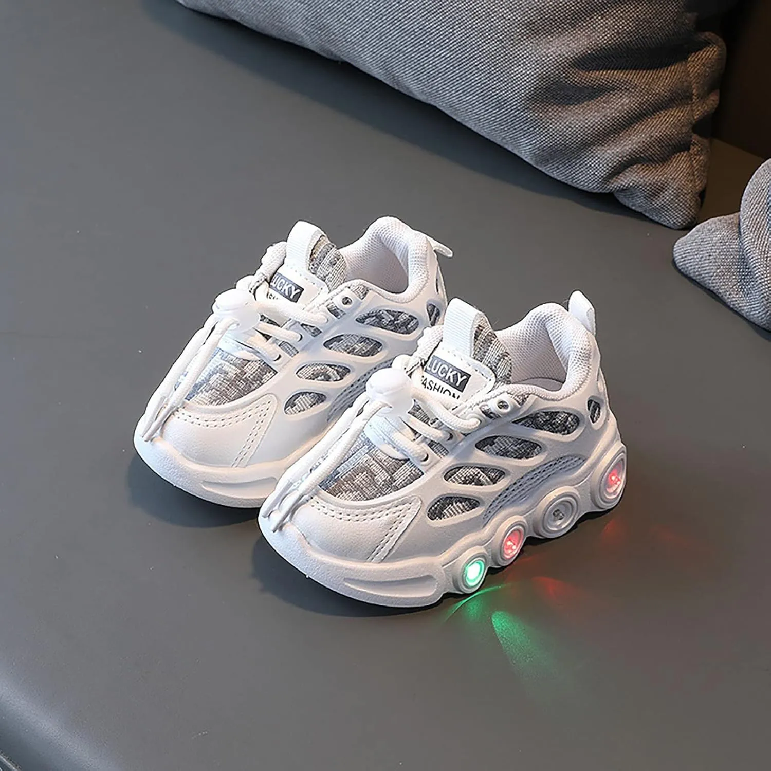 Toddler Boys Girls LED Flashing Sneakers Lightweight Mesh Breathable Soft Sole Anti Slip Comfort Athletic Shoes