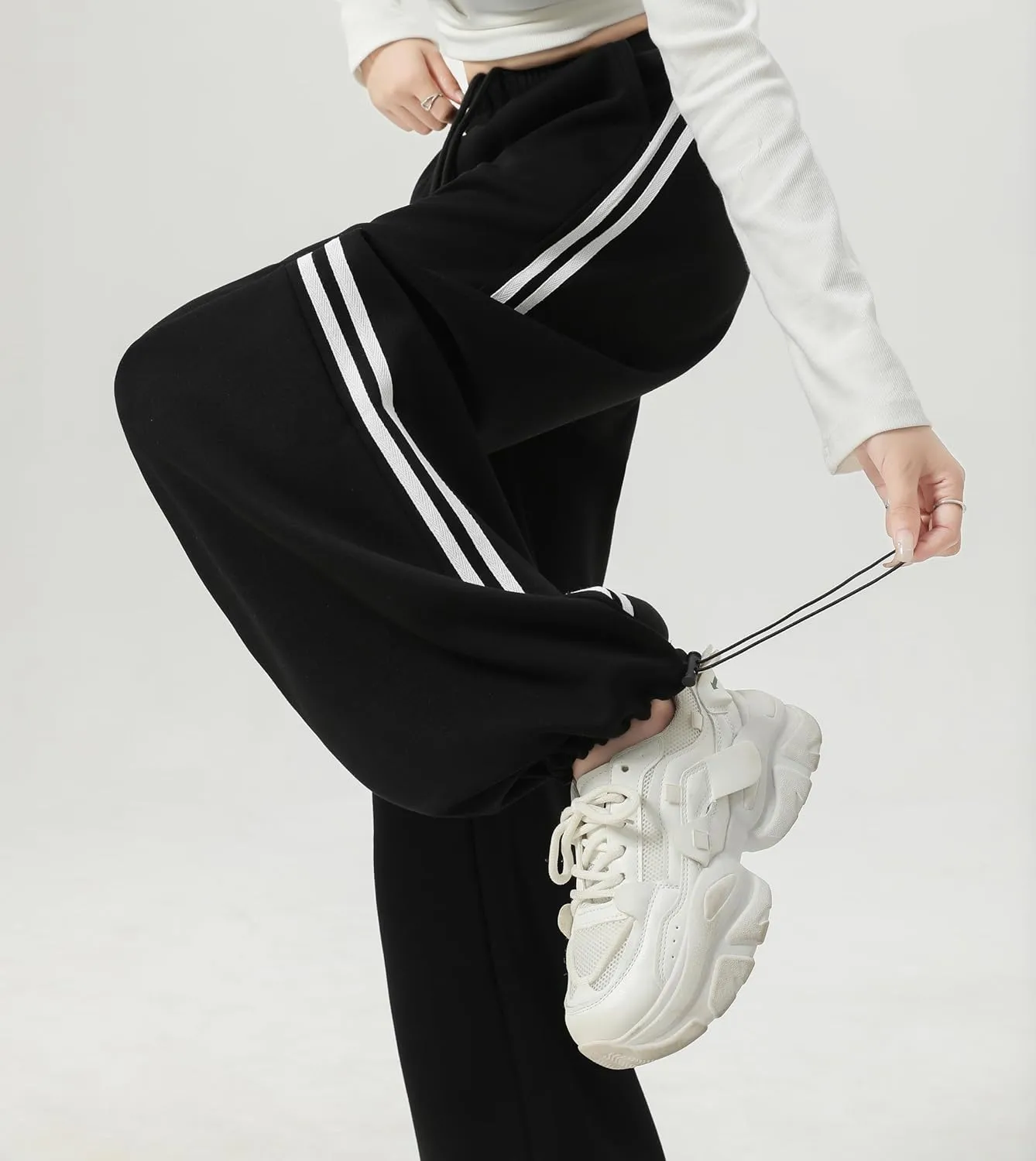 Women's Side Stripes Wide Leg Sweatpants Elastic Wastic Straight Leg Athletic Baggy Joggers Pants