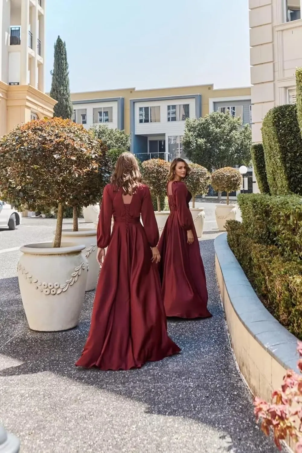 Women's V-Neck Bridesmaid Dresses with Long Sleeves Pleats Chiffon Formal Evening Party Dress with Slit VS022