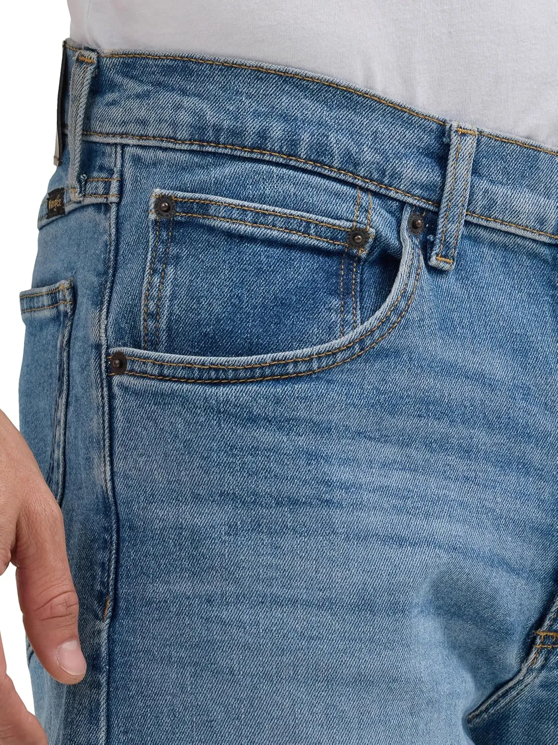 Wrangler Men's Free to Stretch Regular Fit Jeans
